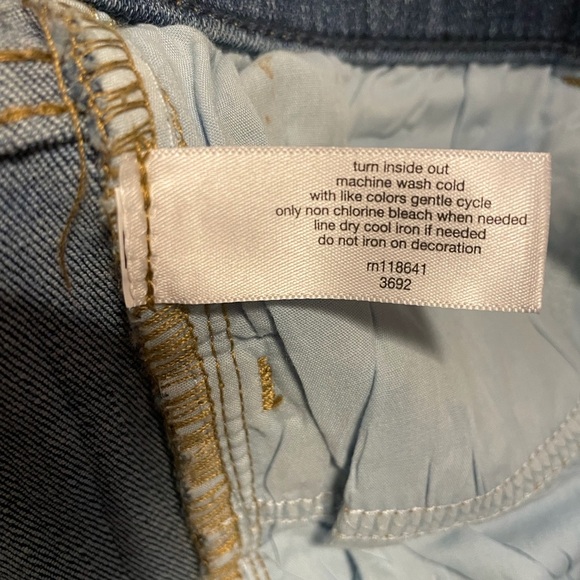 LB Denim Pull-on Jegging with Rhinestones - Picture 7 of 8